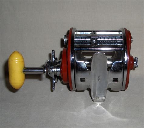 Penn Peer 209 Levelwind Red Conventional Fishing Reel Conventional Reels