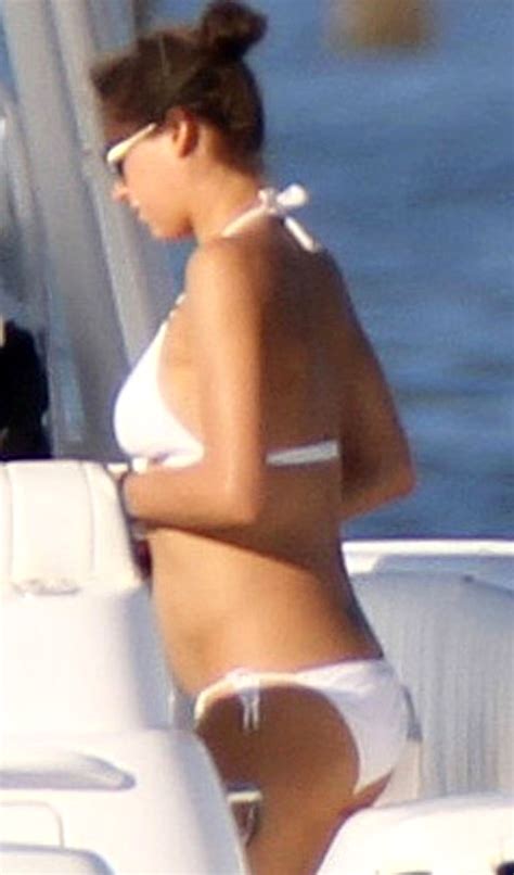 Anna Kournikova Wearing A Bikini On A Boat In Miami Gotceleb