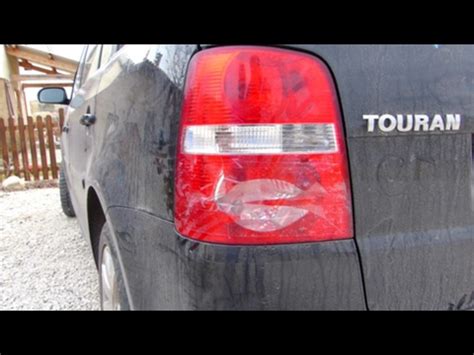 Comment D Monter Un Feu Arri Re Et Changer Les Ampoules Sur Vw Touran