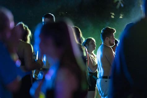 Photos The Th Annual Nearly Naked Mile