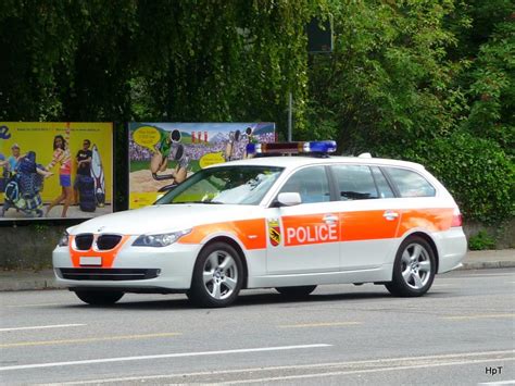 kantons polizei bern unterwegs mit einem bmw  nidau