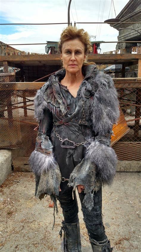 Twitter The 100 Clexa The 100 Cast Post Apocalyptic Costume