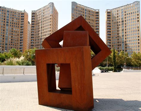 Sculpture In Situ Par Farhi Acier Corten Acier