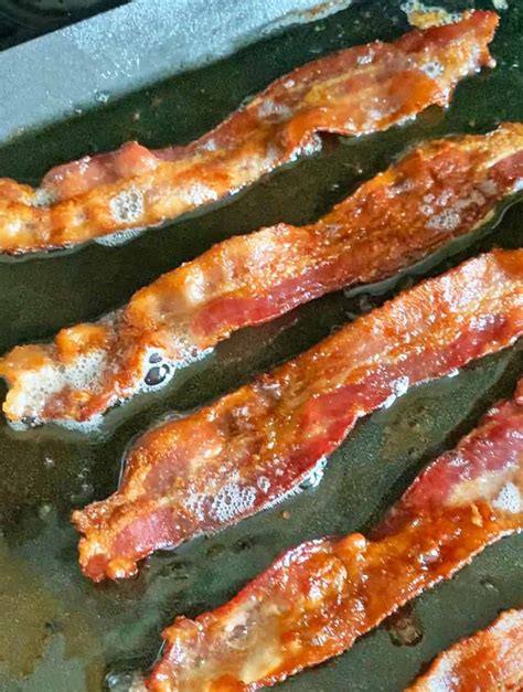 How to Cook Perfect Bacon on a Stove Top - BENSA Bacon Lovers Society