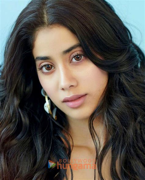 Janhvi Kapoor Photos Images Hd Wallpapers Janhvi Kapoor Hd Images Photos Bollywood Hungama