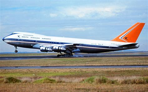 South African Airways In The Original Livery Landing On Runway 07