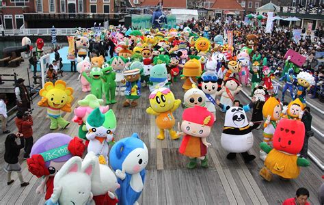 Largest Mascot Dance Different Mascots Guinness World Records