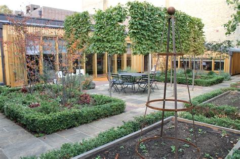 London Courtyard Garden Outerspace