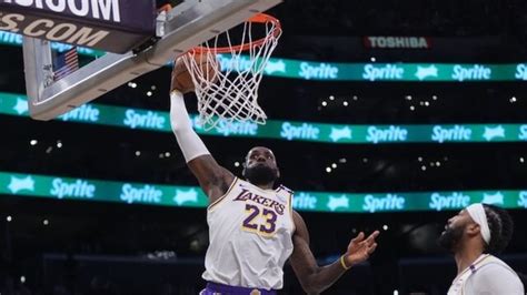 LeBron James Returns Anthony Davis Dominates To Lead Lakers To Win