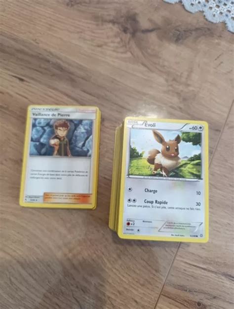 LOT DE 100 cartes Pokémon françaises Sans Double 15 Dresseurs Offerts