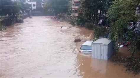 Heavy Rains Lash Pune 5 Dead After Wall Collapses In Sahakar Nagar Due