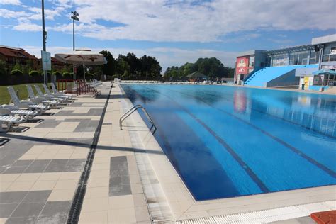 Otvoreni Bazeni Borkovac Ruma Sportski Objekti U Vojvodini