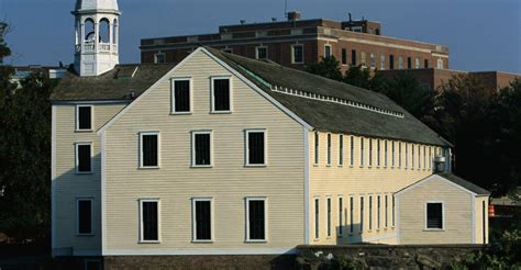 slater-mill-reflected-in-the-blackstone-river - Rhode Island Pictures ...