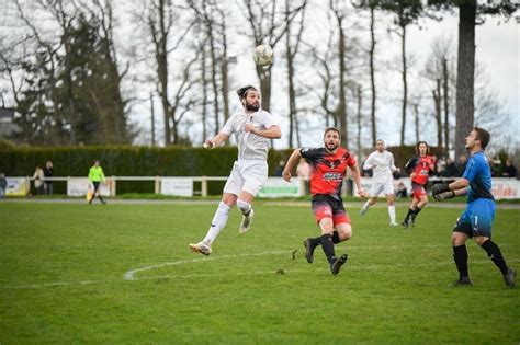 Football R R R Les Poules Officielles De R Gional Pour La