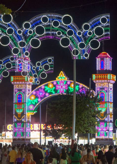 La alegría y buena convivencia venció al calor en la Feria de Los