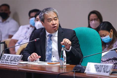 Villanueva pushes for a decent wage hike