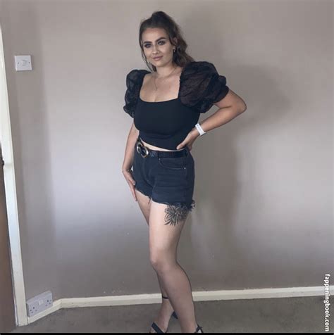 Chelsea Leigh C Hels Leigh Creamcutiepie Nude OnlyFans Leaks Fappening FappeningBook