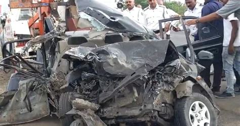 Maharashtra News Nashik News Major Accident On Mumbai Agra Highway Near Igatpuri Four Deaths