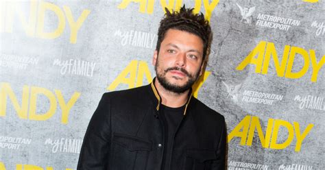 Kev Adams Revient Sur Le Divorce De Ses Parents J Ai Pris Une Claque