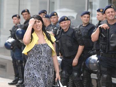 Lupigini Objektivi Na Gay Prideu I Anti Gay Prosvjedu Novice Lupiga