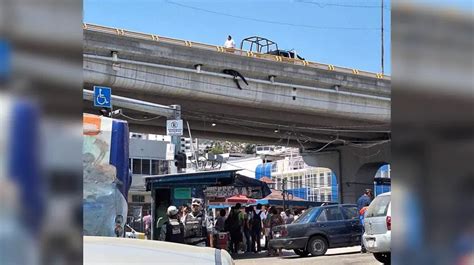 Hombre En Presunto Estado De Ebriedad Se Arroja Del Puente