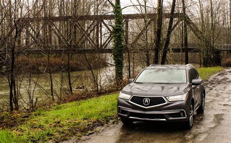 New Acura MDX Sport Hybrid exhibits poise, refinement - CNET