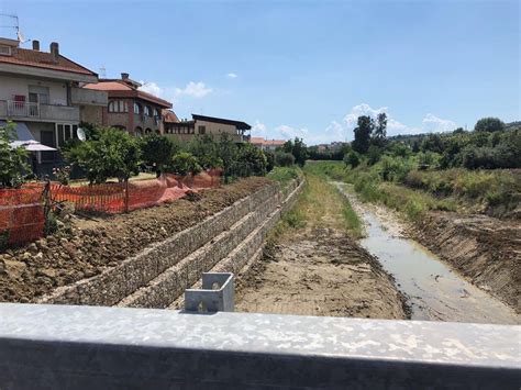 Certa Stampa Inaugurato Finalmente Il Ponte Ciclopedonale Sul Vomano