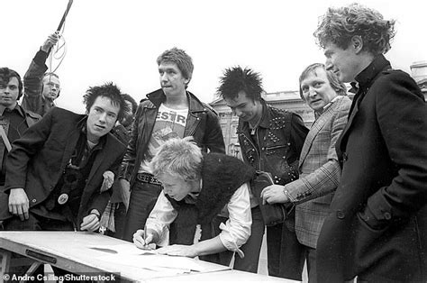 Sex Pistols Biopic Filming Is Shut Down After A Covid Outbreak Sparked By Mosh Pit Scenes