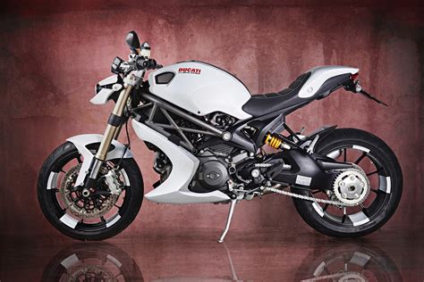 White and black Ducati sports bike HD wallpaper | Wallpaper Flare