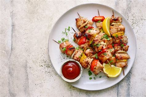 H Hnchenspie E Vom Grill Mit Paprika Und Zwiebeln