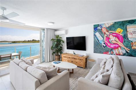 2 Bedroom Waterfront Apartment - Noosa Harbour Resort