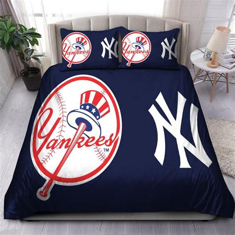 Present Logo Mlb New York Yankees Bedding Set In Bedding Sets