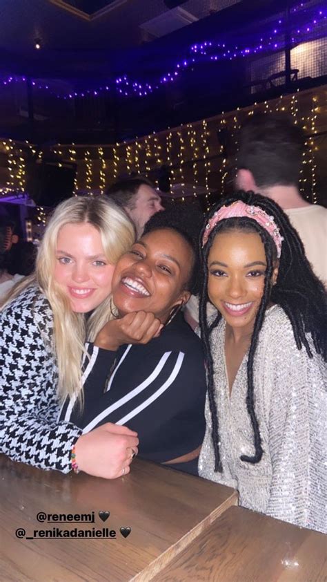 reneé rapp with renika williams and alyah chanelle scott Regina George Mean Girls Girl Sex