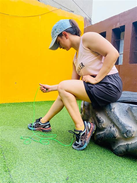 One move, full body burn—maximize results in minimal time! . . #