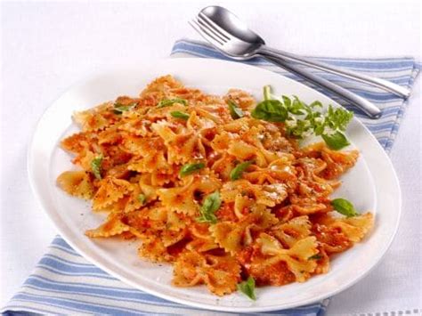 Ricetta Farfalle Con Sugo Frullato Donna Moderna