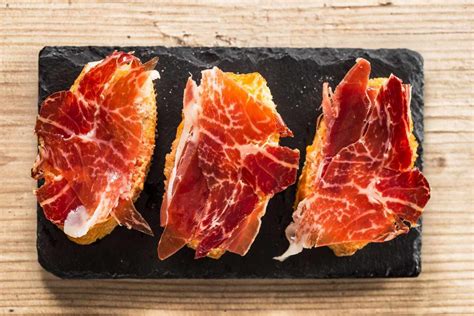 Descubre los 3 tipos de jamón ibérico que debes probar cebo recebo y