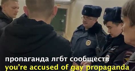 Pussy Riot polizia russa irrompe sul set del nuovo video è