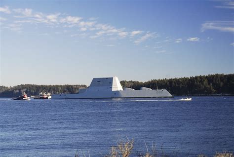 Ship Photos of the Day - U.S. Navy's New Stealth Destroyer DDG 1000 ...