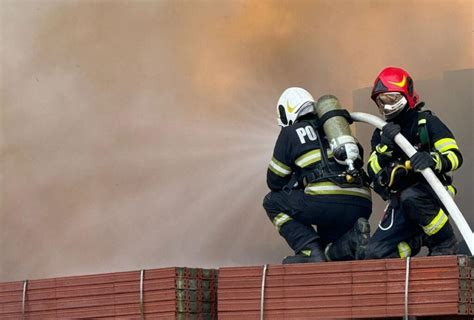 Incendiu De P Dure N Jude Ul Bra Ov Aproape De Zona V Rfului Comisu