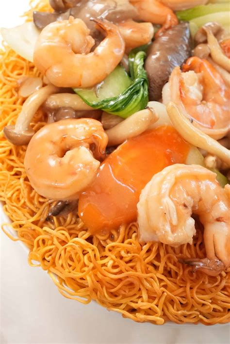 Hong Kong Style Shrimp Chow Mein Noodles Cj Eats Recipes