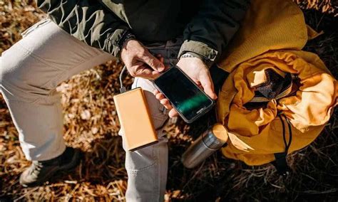 15 Perlengkapan Camping Essential Yang Wajib Dibawa Catat