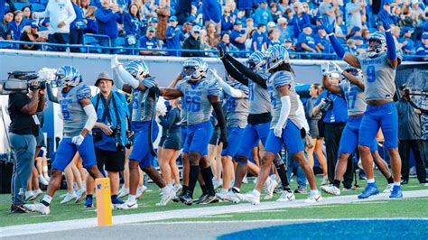 Memphis Survives 59 50 Homecoming Shootout Versus South Florida The