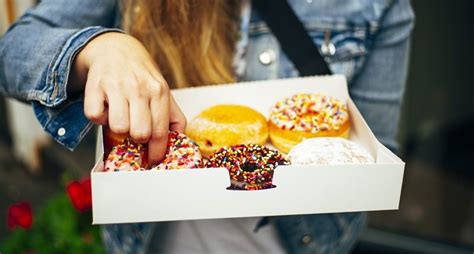 Where To Find Free Doughnuts On National Doughnut Day At Dunkin