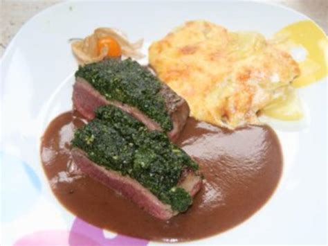 Lammlachse Mit Kr Uterkruste Und Balsamico Rotweinsauce Rezept