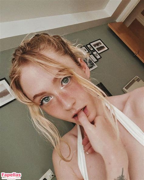 Janet Devlin Aka Janetdevlinofficial Nude Leaks Fapellas