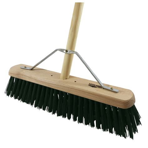 Industrial Stiff Platform Broom With Handle 18" (457mm) PVC | Toolstation