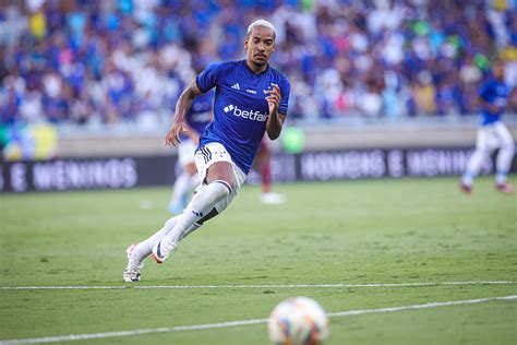 Atuações ENM Matheus Pereira é o melhor em vitória do Cruzeiro veja notas