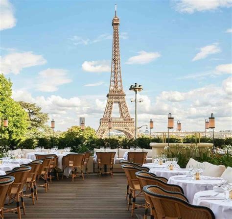 17 Best Rooftop Restaurants In Paris For The Best Food and Views - Dreams in Paris