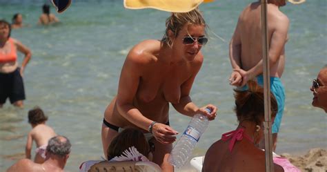 Jennifer Aniston Topless Beach 1999 Sex Pictures Pass