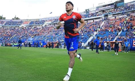 Busca salir Carlos Salcedo de Cruz Azul y de la Liga Mx Quadratín